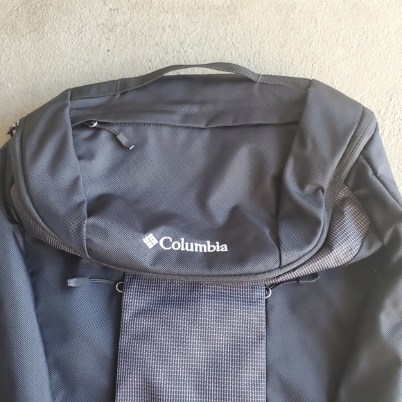 Columbia Urban Assist 24L  Laptop Backpack - Picture 3 of 6